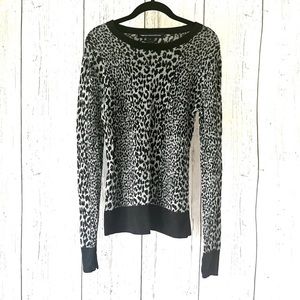 French Connection fitted animal leopard print sweater gray black large